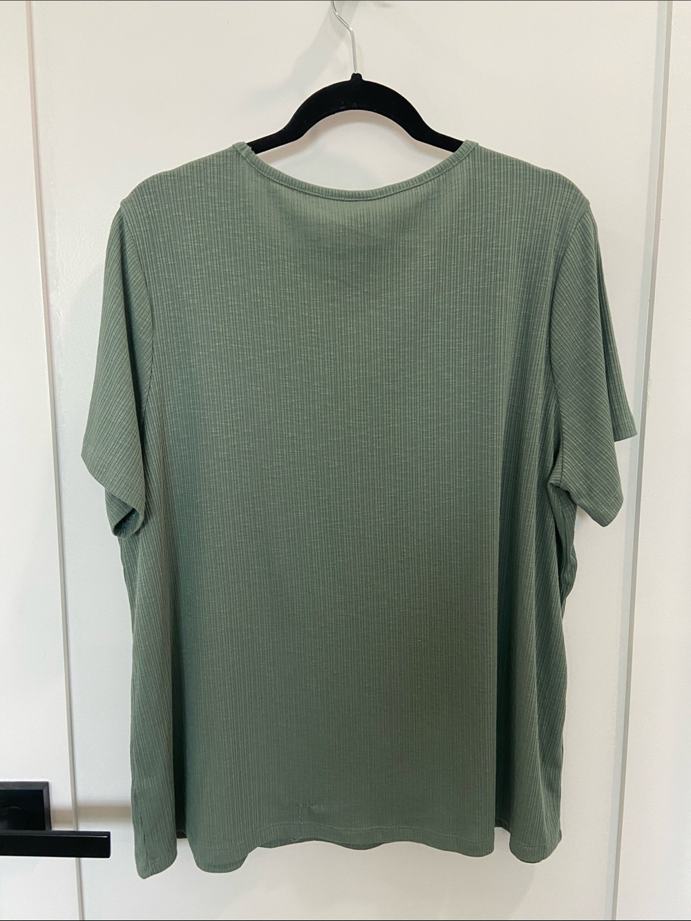 Old Navy Ribbed T-Shirt - Picture 4 of 4
